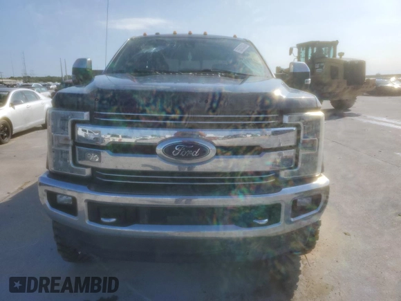 2017 Ford F-250 Lariat с VIN 1FT7W2BT6HEC25411, выставлен на аукционе Copart как лот 55923895 с пробегом 129 664 миль миль и Списание • Salvage title. История ставок и продаж доступна на DreamBid. Изображение 5.