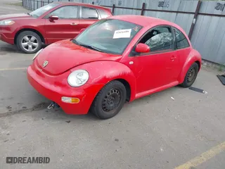 1999 Volkswagen New Beetle GLS with VIN 3VWCC21C4XM411298, listed as a IAAI auction lot 42036600 with 205,067 mi miles. Bid and sale history available at carsss.com. Image 2.