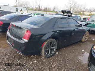 2021 Chrysler 300 S with VIN 2C3CCABG6MH520150, listed as a IAAI auction lot 41991451 with 92,348 mi miles and . Bid and sale history available at DreamBid. Image 4.