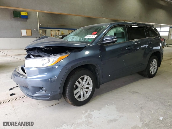 2016 Toyota Highlander LE with VIN 5TDBKRFH2GS267085, listed as a Copart auction lot 48746945 with 166,458 mi miles and Salvage Title. Bid and sale history available at carsss.com. Image 1.