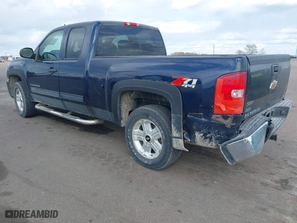 2010 Chevrolet Silverado 1500 LT with VIN 1GCSKSE39AZ271363, listed as a IAAI auction lot 41882454 with 96,210 mi miles. Bid and sale history available at carsss.com. Image 3.