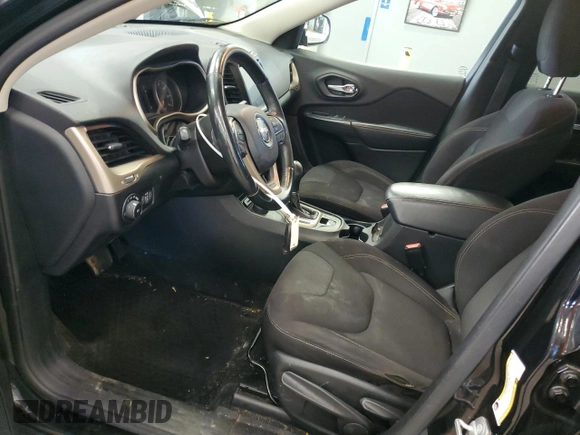 2015 Jeep Cherokee Latitude with VIN 1C4PJMCS6FW795643, listed as a Copart auction lot 56276355 with 152,208 mi miles and Clean Title. Bid and sale history available at DreamBid. Image 7.
