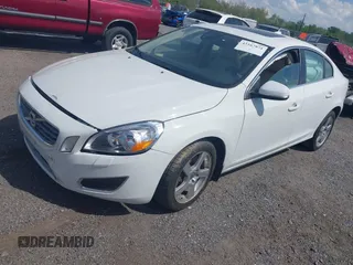 2012 Volvo S60 T5 с VIN YV1622FS5C2119061, выставлен на аукционе IAAI как лот 42167871 с пробегом 133 727 миль миль и . История ставок и продаж доступна на DreamBid. Изображение 2.