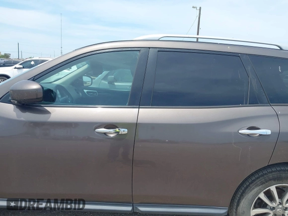 2015 Nissan Pathfinder SV с VIN 5N1AR2MN1FC657467, выставлен на аукционе IAAI как лот 42242960 с пробегом 175 053 миль миль и . История ставок и продаж доступна на DreamBid. Изображение 14.