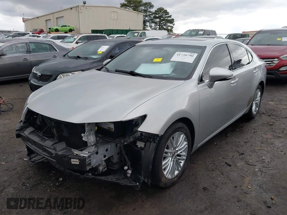 2013 Lexus ES 4dr Sdn with VIN JTHBK1GG1D2034954, listed as a IAAI auction lot 41720790 with 136,447 mi miles. Bid and sale history available at carsss.com. Image 17.