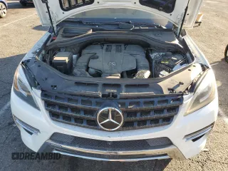 2015 Mercedes-Benz M 400 with VIN 4JGDA5GB2FA586282, listed as a Copart auction lot 85108304 with 123,808 mi miles and Salvage Title. Bid and sale history available at DreamBid. Image 14.