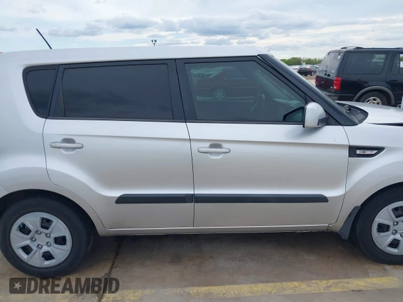 2013 Kia Soul with VIN KNDJT2A52D7530856, listed as a IAAI auction lot 41889860 with 148,982 mi miles and . Bid and sale history available at DreamBid. Image 13.
