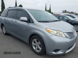 2015 Toyota Sienna LE AAS с VIN 5TDKK3DC3FS552378, выставлен на аукционе IAAI как лот 42451782 с пробегом 257 916 миль миль и . История ставок и продаж доступна на DreamBid. Изображение 1.
