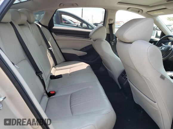 2018 Honda Accord EX-L z VIN 1HGCV3F53JA000901, wystawiony jako Copart lot #64674335 z przebiegiem 67 532 mil mil oraz Szkoda całkowita • Salvage title. Historia ofert i sprzedaży dostępna na DreamBid. Obrazek 10.