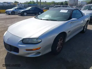 2002 Chevrolet Camaro Z28 with VIN 2G1FP22G722167574, listed as a IAAI auction lot 41976510 with 114,863 mi miles. Bid and sale history available at carsss.com. Image 2.
