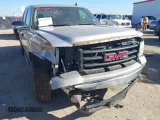 2008 GMC Sierra 1500 SLE1 z VIN 3GTEC13JX8G260212, wystawiony jako IAAI lot #41641592 z przebiegiem 186 365 mil mil oraz . Historia ofert i sprzedaży dostępna na DreamBid. Obrazek 6.