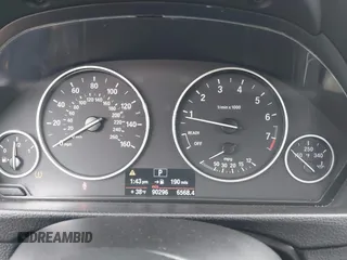2013 BMW 3 Series 328i xDrive with VIN WBA3B3C54DF536675, listed as a IAAI auction lot 41185325 with 90,296 mi miles and . Bid and sale history available at carsss.com. Image 7.