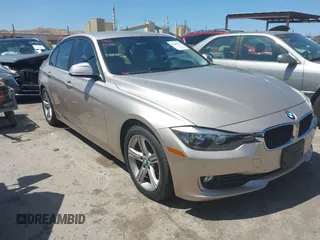 2014 BMW 3 Series 328d z VIN WBA3D3C59EK153866, wystawiony jako IAAI lot #42402162 z przebiegiem 181 493 mil mil oraz . Historia ofert i sprzedaży dostępna na DreamBid. Obrazek 1.