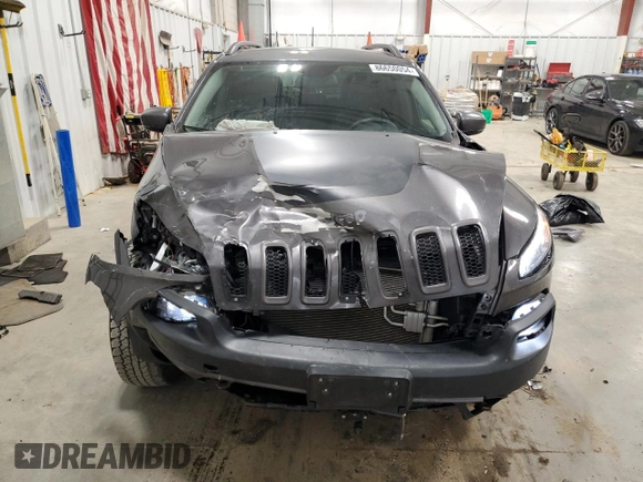 2018 Jeep Cherokee Trailhawk with VIN 1C4PJMBB8JD599791, listed as a Copart auction lot 86650054 with 66,360 mi miles and Non Repairable. Bid and sale history available at DreamBid. Image 5.