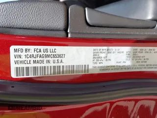 2021 Jeep Grand Cherokee Laredo X z VIN 1C4RJFAG9MC653627, wystawiony jako IAAI lot #42286505 z przebiegiem 33 073 mil mil oraz . Historia ofert i sprzedaży dostępna na DreamBid. Obrazek 9.