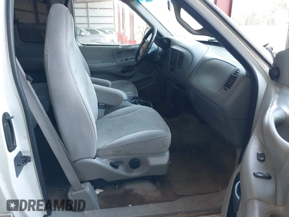 1997 Ford F-150 XL с VIN 1FTDX18W4VNB21720, выставлен на аукционе IAAI как лот 42578603 с пробегом 160 437 миль миль и . История ставок и продаж доступна на DreamBid. Изображение 5.