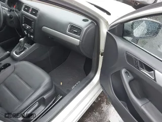 2011 Volkswagen Jetta Sedan TDI with VIN 3VWLL7AJ7BM082097, listed as a IAAI auction lot 41659027 with 117,083 mi miles. Bid and sale history available at carsss.com. Image 5.
