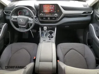 2022 Toyota Highlander LE z VIN 5TDZZRAH3NS109790, wystawiony jako Copart lot #49627715 z przebiegiem 33 113 mil mil oraz Szkoda całkowita • Salvage title. Historia ofert i sprzedaży dostępna na DreamBid. Obrazek 8.