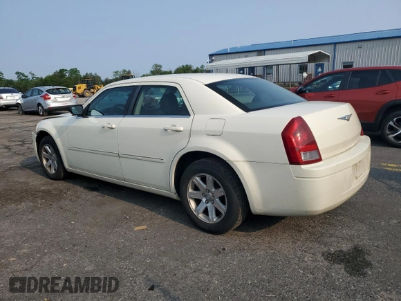 2007 Chrysler 300 z VIN 2C3LA43RX7H788453, wystawiony jako Copart lot #60262635 z przebiegiem 134 128 mil mil oraz Szkoda całkowita • Salvage title. Historia ofert i sprzedaży dostępna na DreamBid. Obrazek 2.