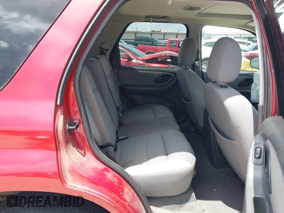 2005 Ford Escape XLT с VIN 1FMYU93175DA16398, выставлен на аукционе IAAI как лот 42544348 с пробегом 114 065 миль миль и . История ставок и продаж доступна на DreamBid. Изображение 8.