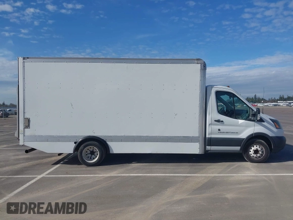 2016 Ford Transit z VIN 1FDBF9ZMXGKA85344, wystawiony jako IAAI lot #41567414 z przebiegiem 148 049 mil mil oraz . Historia ofert i sprzedaży dostępna na DreamBid. Obrazek 13.