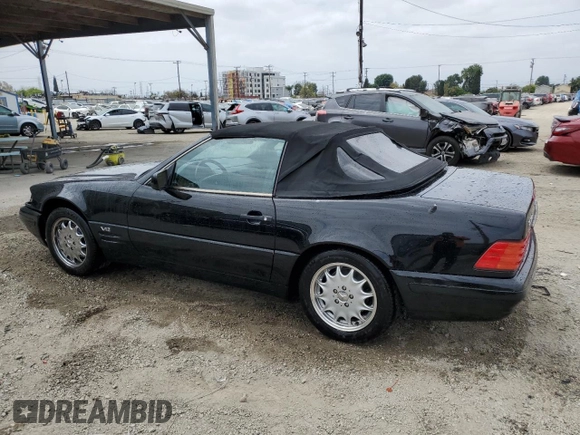 1998 Mercedes-Benz SL z VIN WDBFA76F6WF165874, wystawiony jako Copart lot #53392195 z przebiegiem 141 126 mil mil oraz Tytuł czysty. Historia ofert i sprzedaży dostępna na DreamBid. Obrazek 2.
