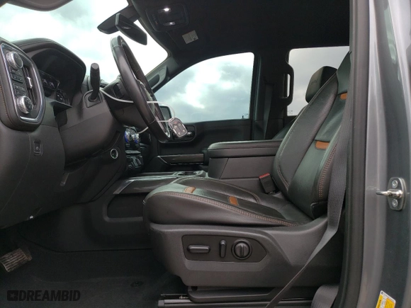 2020 GMC Sierra 1500 AT4 with VIN 3GTP9EED0LG247631, listed as a Copart auction lot 82352524 with 155,695 mi miles and Salvage Title. Bid and sale history available at carsss.com. Image 7.