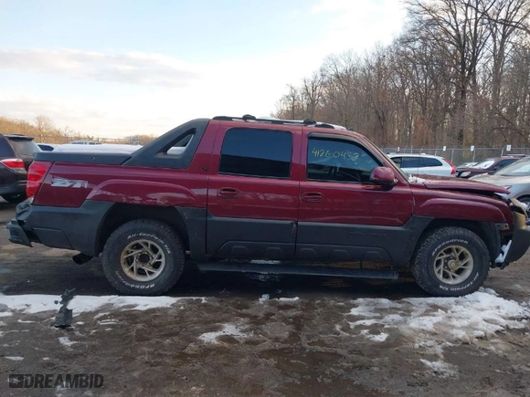 2005 Chevrolet Avalanche Z71 with VIN 3GNEK12ZX5G170135, listed as a IAAI auction lot 41260437 with 307,945 mi miles. Bid and sale history available at carsss.com. Image 13.