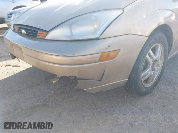 2001 Ford Focus SE with VIN 1FAFP34P71W313484, listed as a IAAI auction lot 41740406 with 141,385 mi miles and . Bid and sale history available at carsss.com. Image 6.