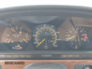 1988 Mercedes-Benz 420 Series 420SEL with VIN WDBCA35D2JA384154, listed as a IAAI auction lot 41950195 with 113,425 mi miles. Bid and sale history available at carsss.com. Image 7.