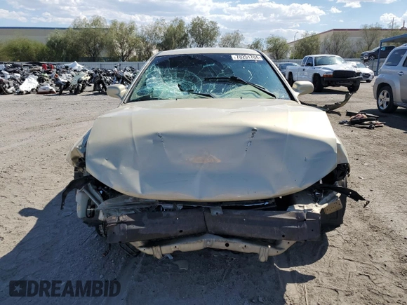 2001 Mitsubishi Galant ES z VIN 4A3AA46G41E110547, wystawiony jako Copart lot #70251704 z przebiegiem 147 187 mil mil oraz Szkoda całkowita • Salvage title. Historia ofert i sprzedaży dostępna na DreamBid. Obrazek 5.