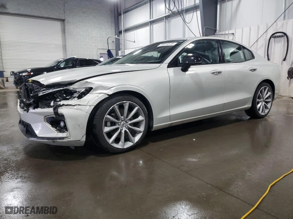 2021 Volvo S60 Momentum with VIN 7JR102TZ0MG119577, listed as a Copart auction lot 50014515 with 54,110 mi miles and Salvage Title. Bid and sale history available at carsss.com. Image 1.