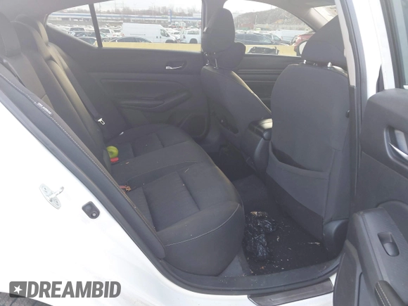 2019 Nissan Altima S with VIN 1N4BL4BVXKC159535, listed as a IAAI auction lot 41136702 with 90,380 mi miles and . Bid and sale history available at carsss.com. Image 8.