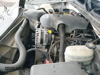 2005 Chevrolet Silverado 1500 Z71 с VIN 1GCEK19Z25Z282216, выставлен на аукционе IAAI как лот 41931370 с пробегом 194 961 миль миль и . История ставок и продаж доступна на DreamBid. Изображение 19.
