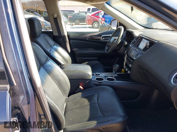 2013 Nissan Pathfinder SV with VIN 5N1AR2MM4DC631921, listed as a IAAI auction lot 41590825 with 140,059 mi miles. Bid and sale history available at carsss.com. Image 5.