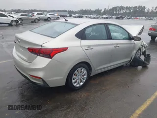 2019 Hyundai Accent SE with VIN 3KPC24A30KE062791, listed as a IAAI auction lot 41608061 with 80,397 mi miles. Bid and sale history available at carsss.com. Image 4.