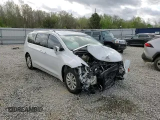 2018 Chrysler Pacifica Touring L with VIN 2C4RC1BG7JR110405, listed as a Copart auction lot 51586665 with 133,114 mi miles and Salvage Title. Bid and sale history available at DreamBid. Image 12.