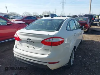 2019 Ford Fiesta SE z VIN 3FADP4BJ9KM136689, wystawiony jako IAAI lot #42095835 z przebiegiem 80 856 mil mil oraz . Historia ofert i sprzedaży dostępna na DreamBid. Obrazek 4.