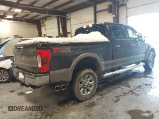 2018 Ford Super Duty F-250 SRW XL with VIN 1FT7W2BT3JEB00064, listed as a IAAI auction lot 41331775 with 171,569 mi miles. Bid and sale history available at carsss.com. Image 4.