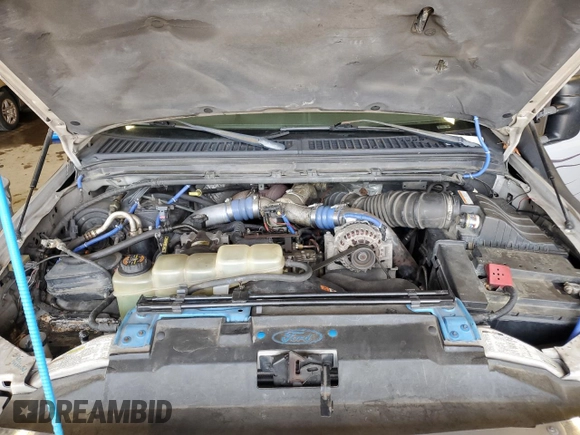 2001 Ford F-250 XL with VIN 1FTNW21F21EB83957, listed as a Copart auction lot 61602715 with 205,738 mi miles and Salvage title. Bid and sale history available at DreamBid. Image 11.