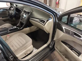 2019 Ford Fusion SE with VIN 3FA6P0HD1KR134313, listed as a IAAI auction lot 41024340 with 134,381 mi miles. Bid and sale history available at carsss.com. Image 5.