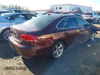2012 Volkswagen Passat SE с VIN 1VWBP7A33CC035671, выставлен на аукционе IAAI как лот 41864412 с пробегом 99 789 миль миль и . История ставок и продаж доступна на DreamBid. Изображение 4.