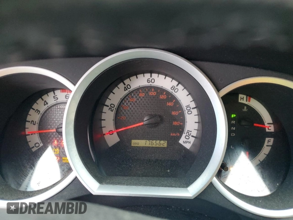 2015 Toyota Tacoma PreRunner with VIN 3TMJU4GN5FM180924, listed as a Copart auction lot 50864315 with 176,562 mi miles and Salvage title. Bid and sale history available at DreamBid. Image 9.