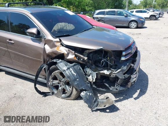 2018 Toyota Highlander Limited с VIN 5TDDZRFH7JS492422, выставлен на аукционе IAAI как лот 41125631 с пробегом 112 045 миль миль и . История ставок и продаж доступна на DreamBid. Изображение 6.