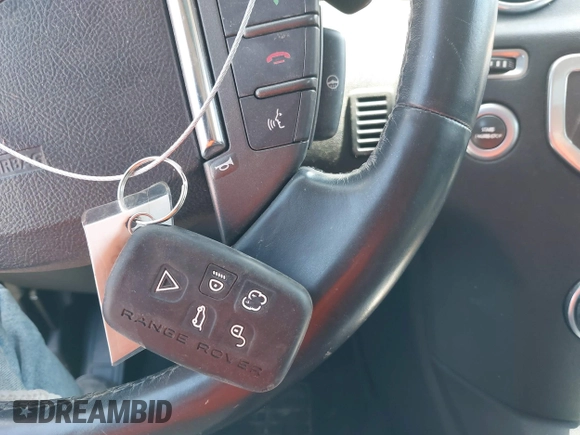 2016 Land Rover LR4 HSE with VIN SALAG2V60GA791975, listed as a IAAI auction lot 42264756 with 80,967 mi miles and . Bid and sale history available at DreamBid. Image 11.