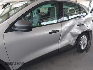 2020 Ford Escape S z VIN 1FMCU0F64LUC03656, wystawiony jako IAAI lot #42415638 z przebiegiem 96 759 mil mil oraz . Historia ofert i sprzedaży dostępna na DreamBid. Obrazek 6.