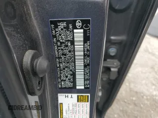 2019 Toyota Prius L Eco z VIN JTDKARFU0K3087436, wystawiony jako Copart lot #55699135 z przebiegiem Nie podano mil oraz Szkoda całkowita • Salvage title. Historia ofert i sprzedaży dostępna na DreamBid. Obrazek 12.