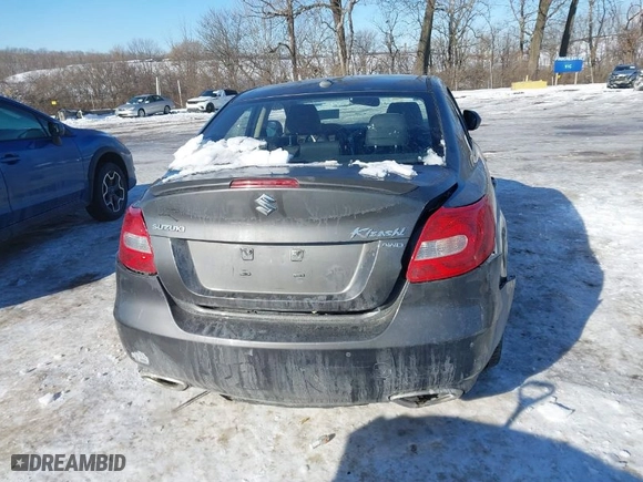 2011 Suzuki Kizashi SLS Sport with VIN JS2RF9A85B6110689, listed as a IAAI auction lot 41312464 with 162,922 mi miles. Bid and sale history available at carsss.com. Image 16.