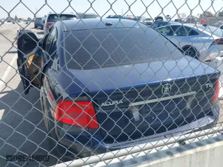 2005 Acura TL with VIN 19UUA66285A082010, listed as a IAAI auction lot 41860738 with 164,023 mi miles. Bid and sale history available at carsss.com. Image 3.