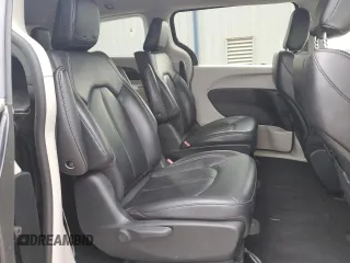 2024 Chrysler Pacifica Hybrid Select z VIN 2C4RC1S71RR102988, wystawiony jako Copart lot #59812695 z przebiegiem 56 240 mil mil oraz Czysty tytuł • Clean title. Historia ofert i sprzedaży dostępna na DreamBid. Obrazek 11.